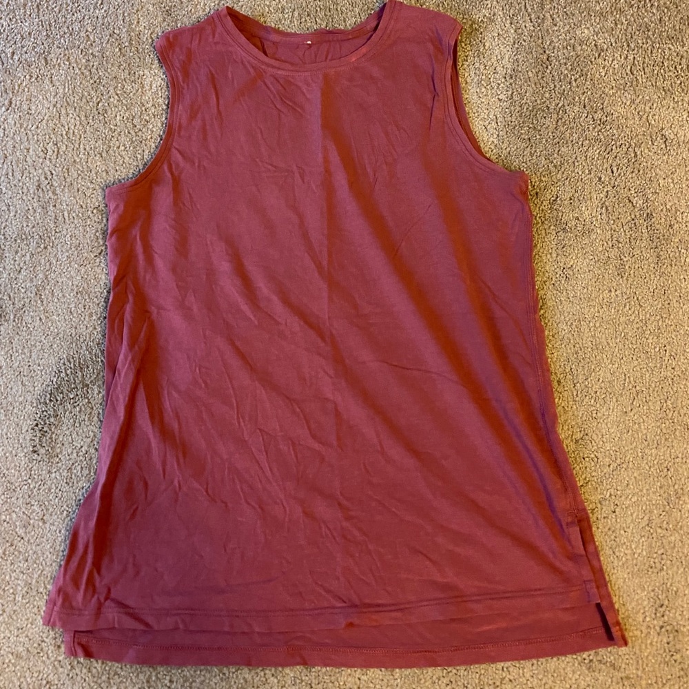 Lululemon size 6 tank